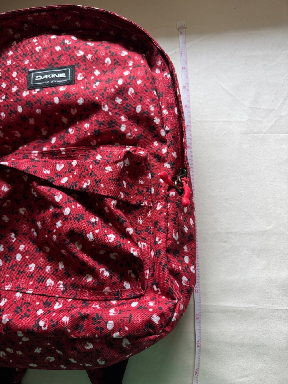 Dakine Backpack - Picture 4 of 5